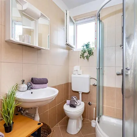 Nyaraló Holiday Home Zelengrad Zelengrad