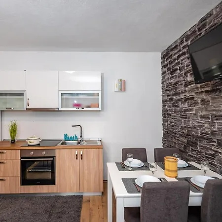 Nyaraló Holiday Home Zelengrad