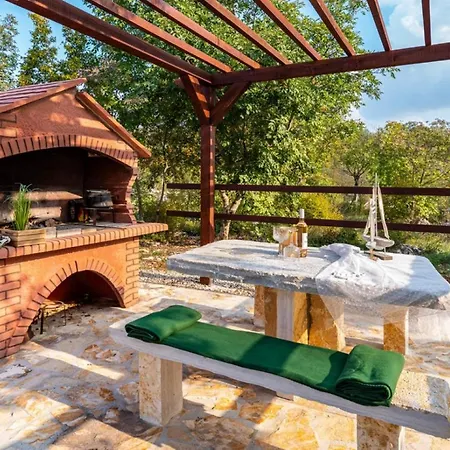 Nyaraló Holiday Home Zelengrad *