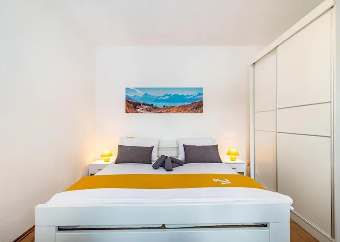 Holiday Home Zelengrad 度假居 Zelengrad