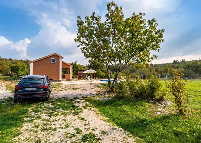 Дом отдыха Holiday Home Zelengrad